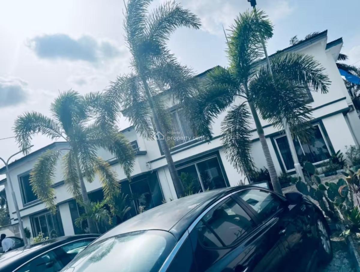 Luxury 1 Bedroom Apartment with Pool, Opposite Radisson Blu Hotel, Ikeja Gra, Ikeja, Lagos, Mini Flat (room and Parlour) Short Let