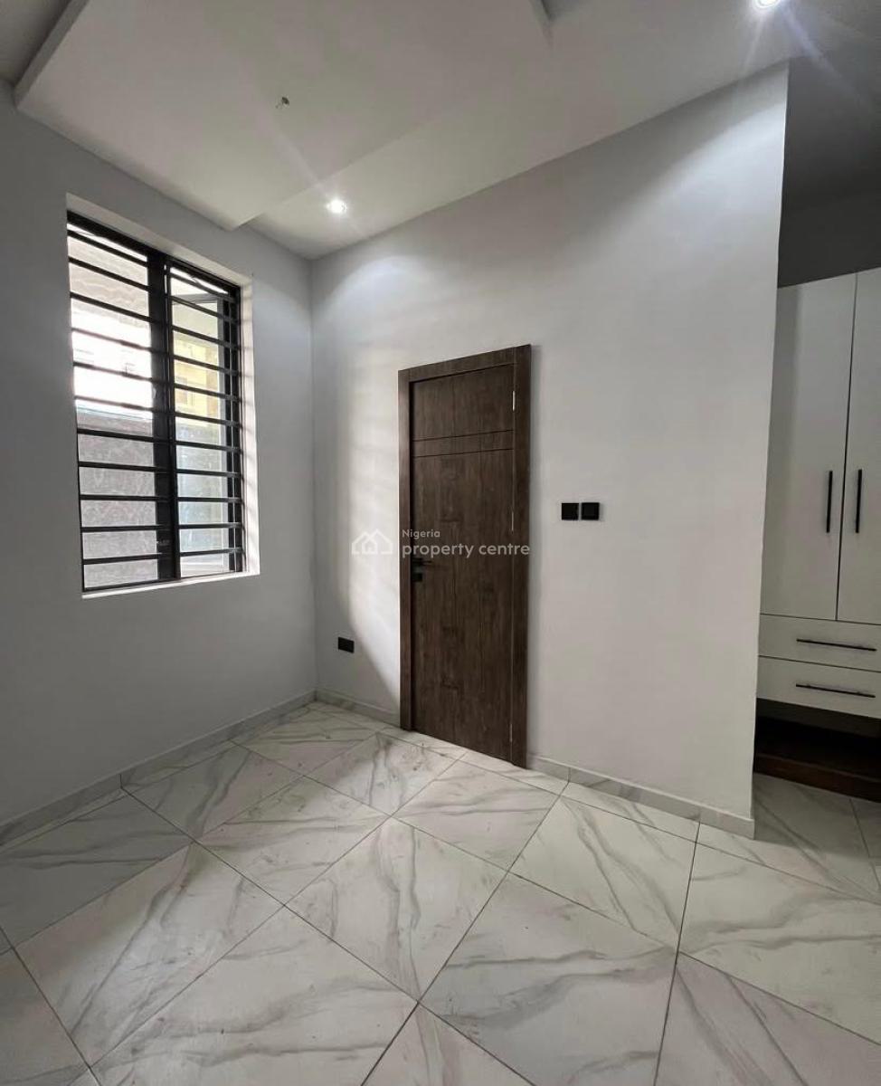 2 Bedroom Apartment with Swimming Pool, Lekki, Ikate, Lekki, Lagos, Flat / Apartment for Rent