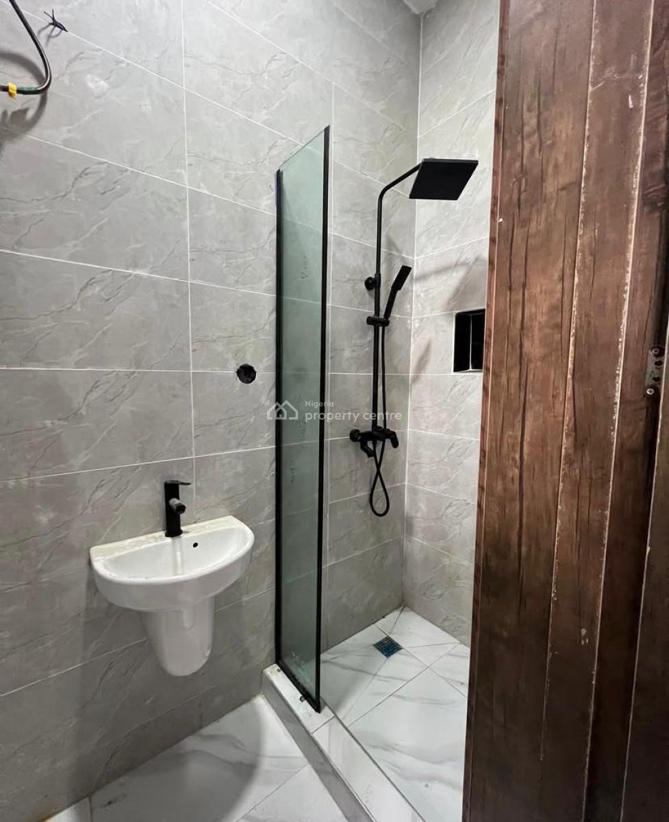 2 Bedroom Apartment with Swimming Pool, Lekki, Ikate, Lekki, Lagos, Flat / Apartment for Rent