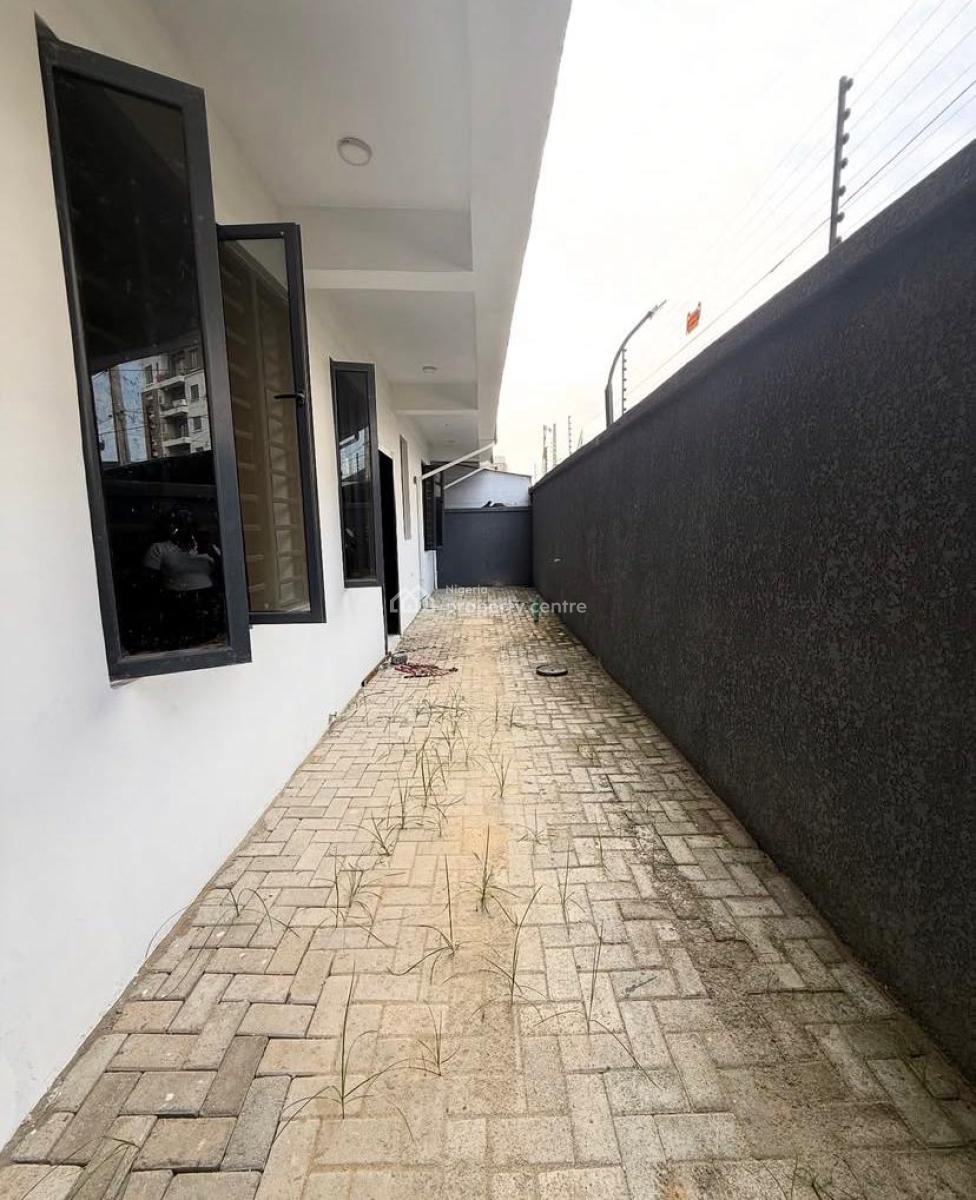 2 Bedroom Apartment with Swimming Pool, Lekki, Ikate, Lekki, Lagos, Flat / Apartment for Rent
