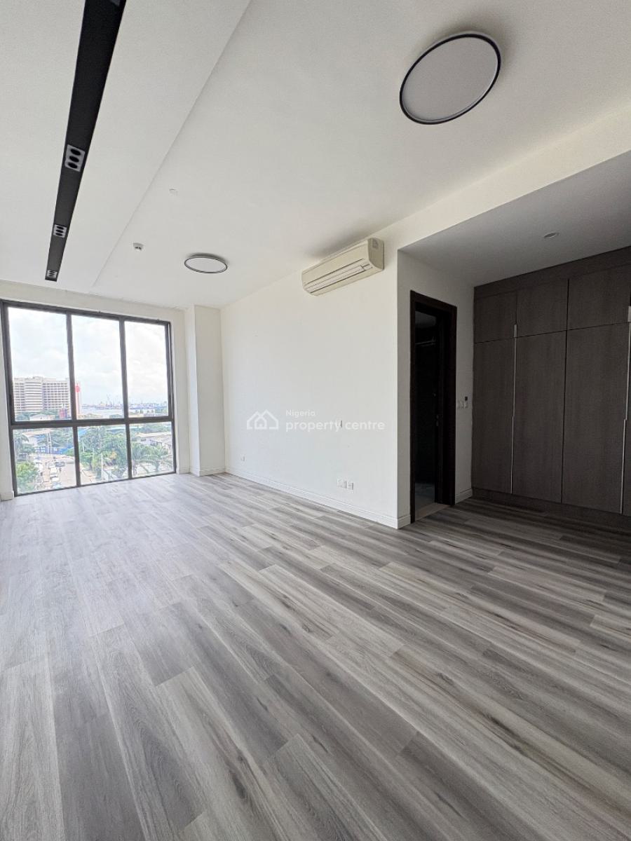 Spacious  4 Bedroom Apartment, Off Adeola Odeku, Victoria Island (vi), Lagos, Flat / Apartment for Sale
