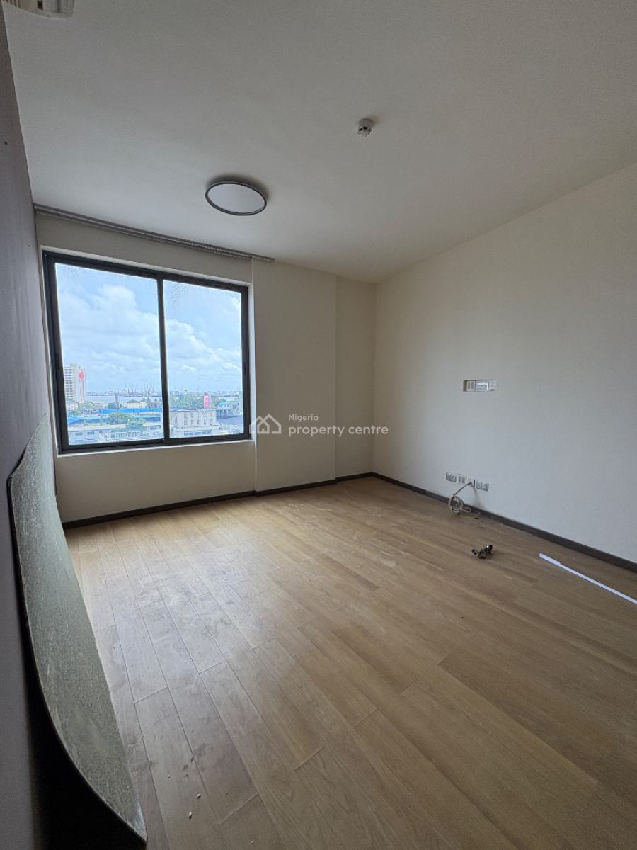 Spacious  4 Bedroom Apartment, Off Adeola Odeku, Victoria Island (vi), Lagos, Flat / Apartment for Sale