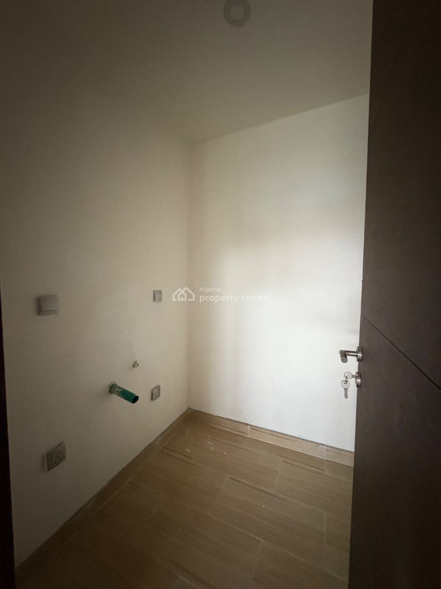 Spacious  4 Bedroom Apartment, Off Adeola Odeku, Victoria Island (vi), Lagos, Flat / Apartment for Sale