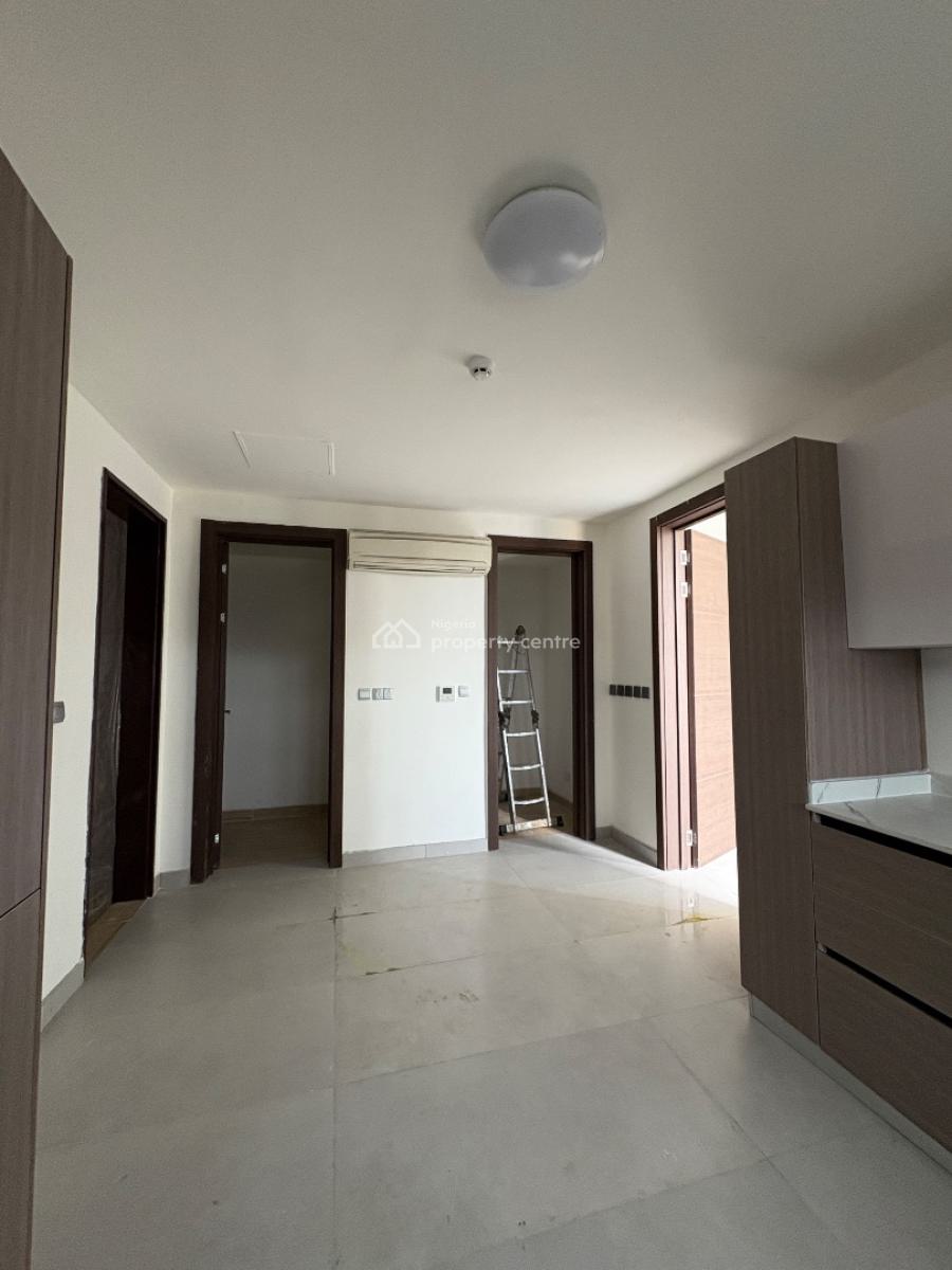 Spacious  4 Bedroom Apartment, Off Adeola Odeku, Victoria Island (vi), Lagos, Flat / Apartment for Sale