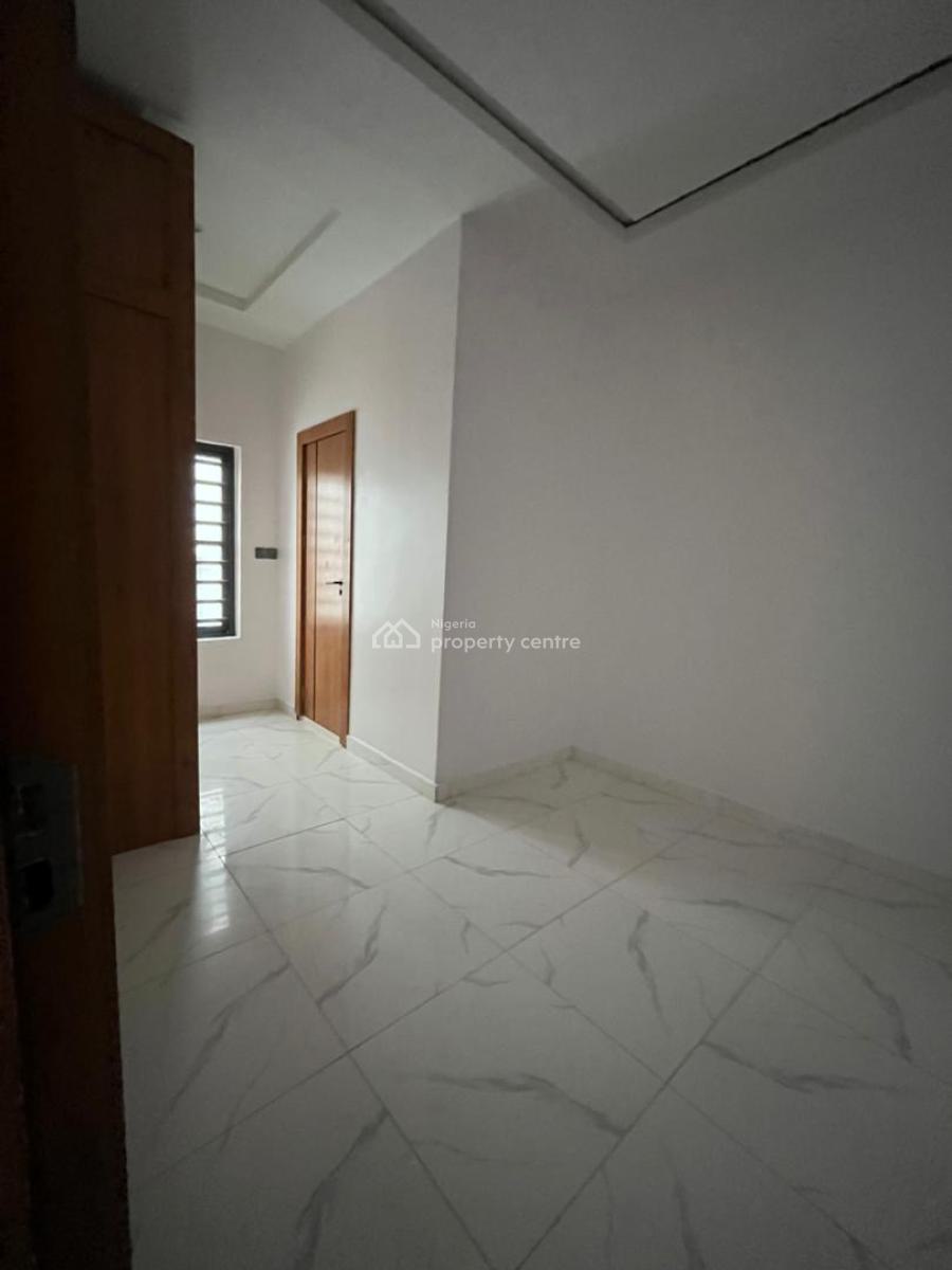 Spacious 5 Bedroom Duplex, Ologolo, Lekki, Lagos, Semi-detached Duplex for Sale