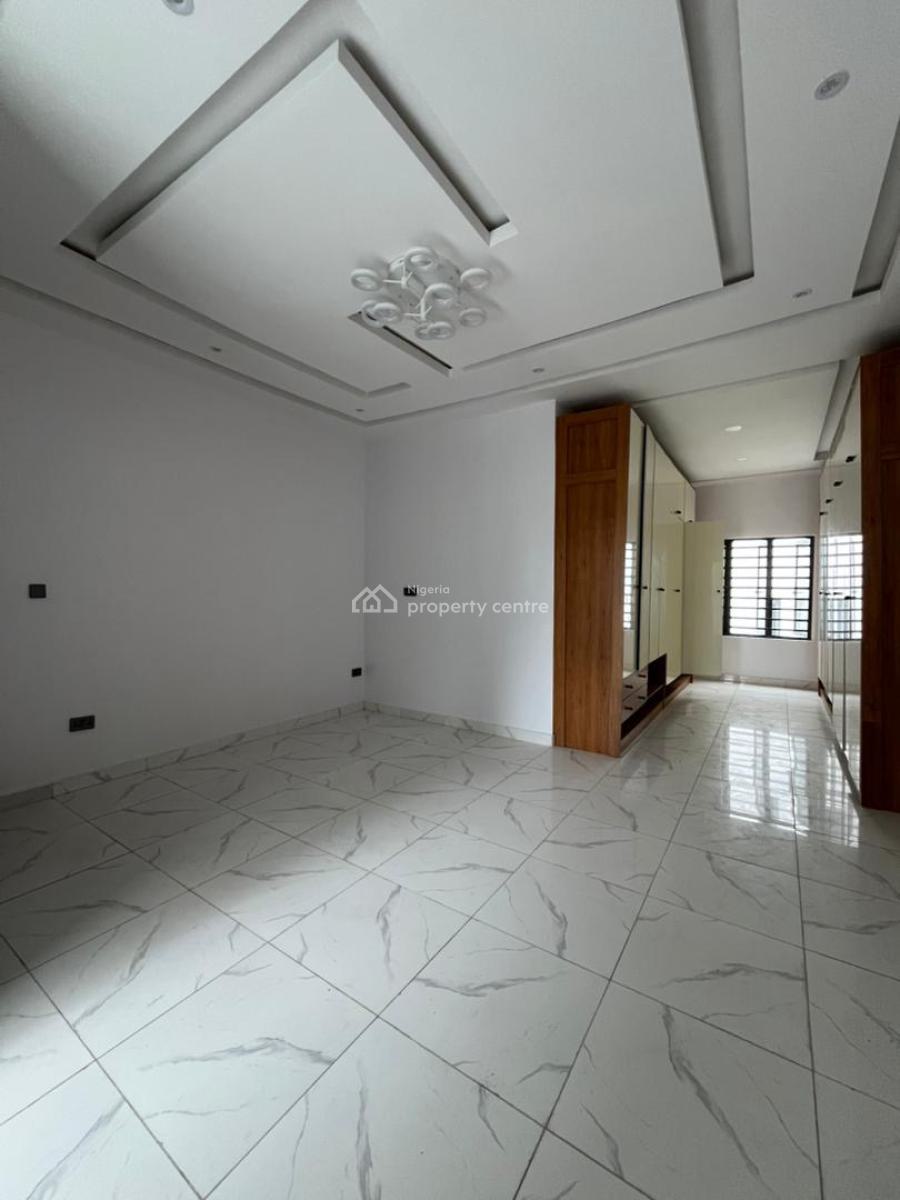 Spacious 5 Bedroom Duplex, Ologolo, Lekki, Lagos, Semi-detached Duplex for Sale