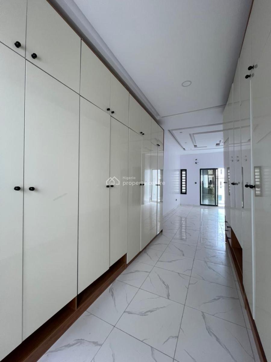 Spacious 5 Bedroom Duplex, Ologolo, Lekki, Lagos, Semi-detached Duplex for Sale