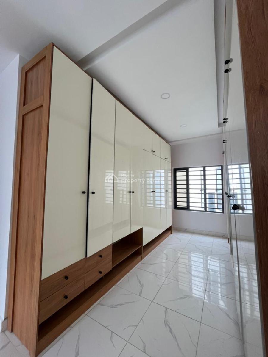 Spacious 5 Bedroom Duplex, Ologolo, Lekki, Lagos, Semi-detached Duplex for Sale