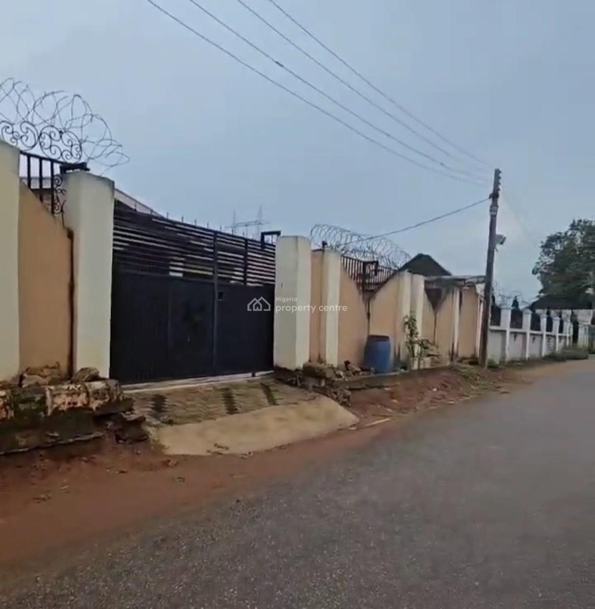 4 Bedroom Bungalow and 2 Flats Room and Parlour 100ft By 100ft Land, Along Igbinosa Road, Off 2nd Ugbor Gra, Benin, Oredo, Edo, Detached Bungalow for Rent