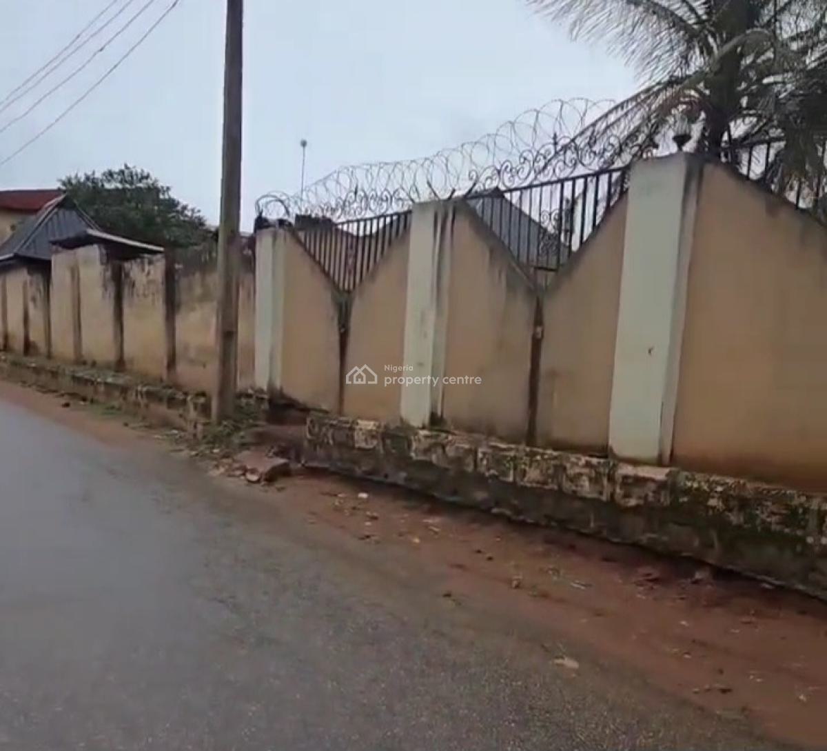 4 Bedroom Bungalow and 2 Flats Room and Parlour 100ft By 100ft Land, Along Igbinosa Road, Off 2nd Ugbor Gra, Benin, Oredo, Edo, Detached Bungalow for Rent