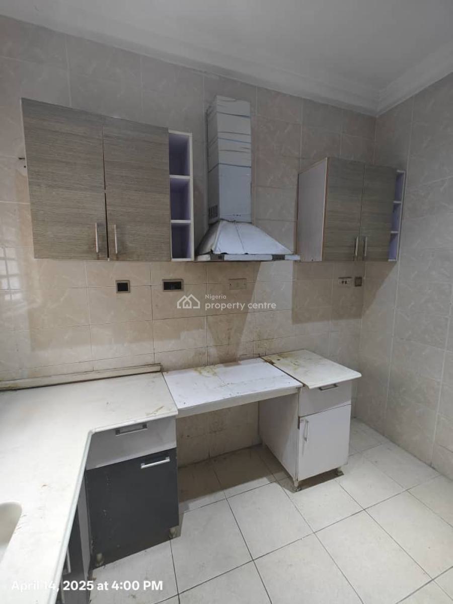 Neat and Serene 3 Bedroom Apartment in a Nice Location, Osapa, Lekki, Lagos, Flat / Apartment for Rent