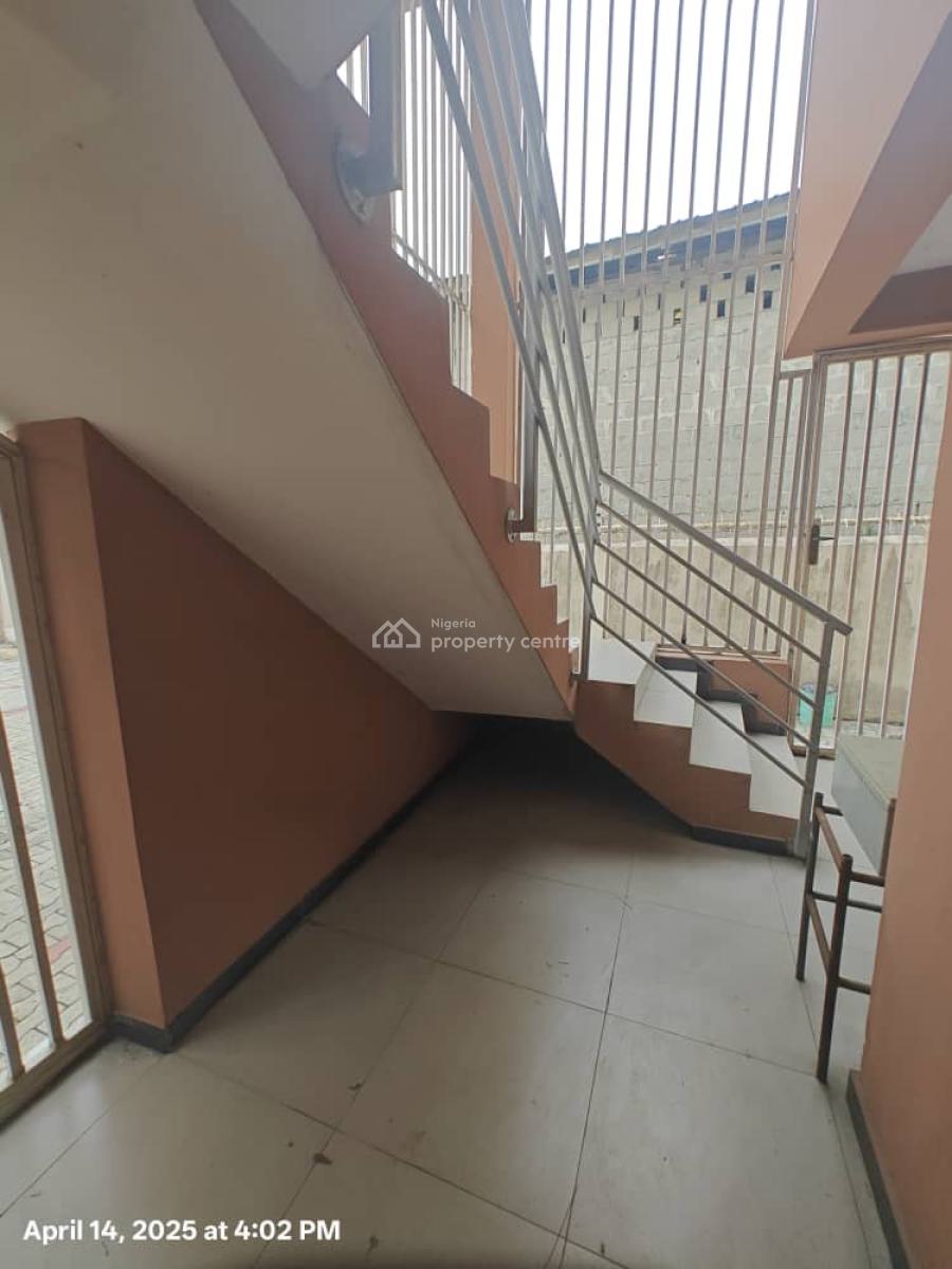 Neat and Serene 3 Bedroom Apartment in a Nice Location, Osapa, Lekki, Lagos, Flat / Apartment for Rent