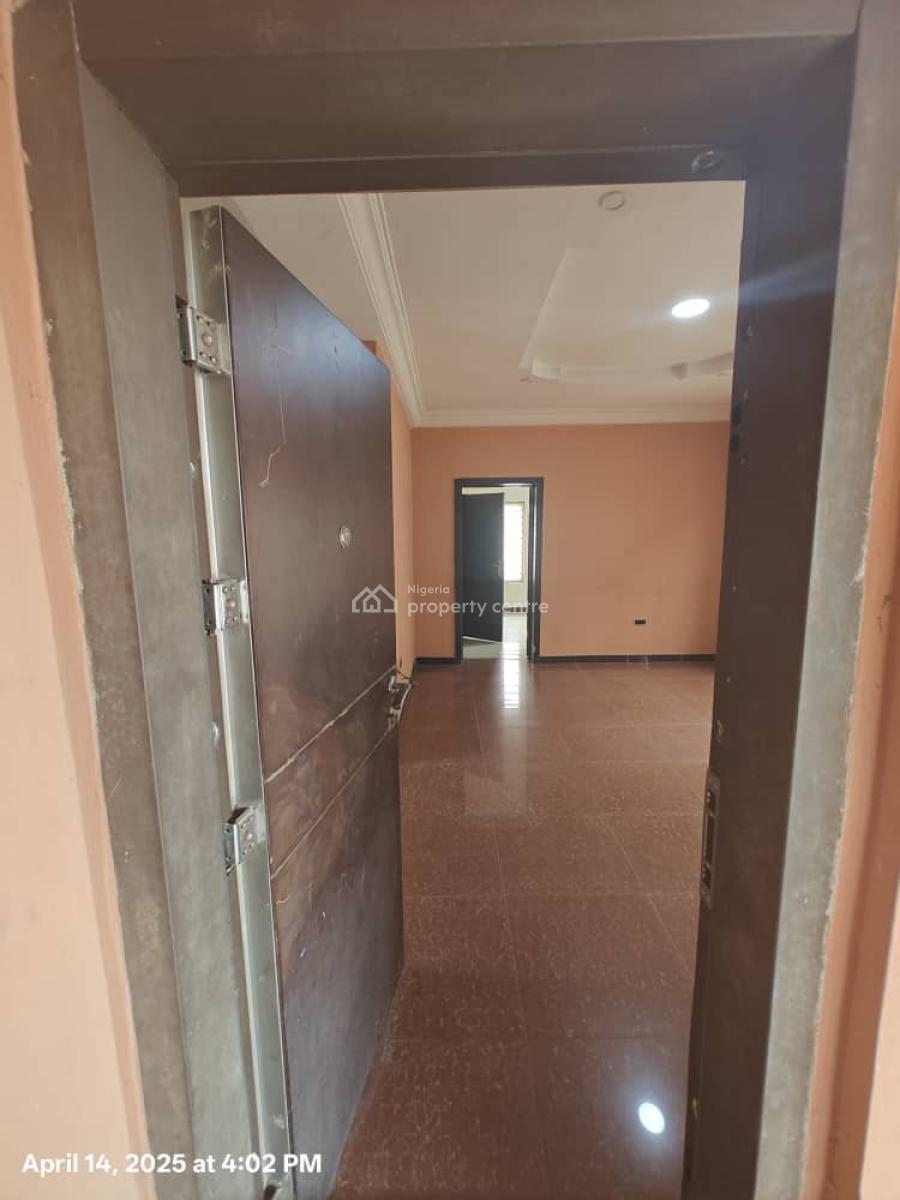 Neat and Serene 3 Bedroom Apartment in a Nice Location, Osapa, Lekki, Lagos, Flat / Apartment for Rent