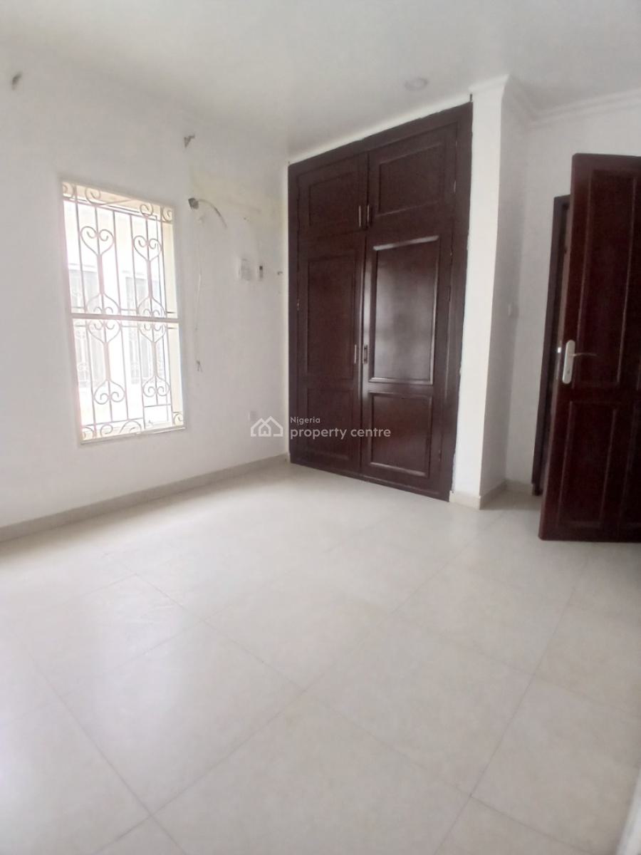 Newly Refurbished and a Fully Serviced 2 Bedroom Apartment, Lekki Phase 1, Lekki, Lagos, Flat / Apartment for Rent