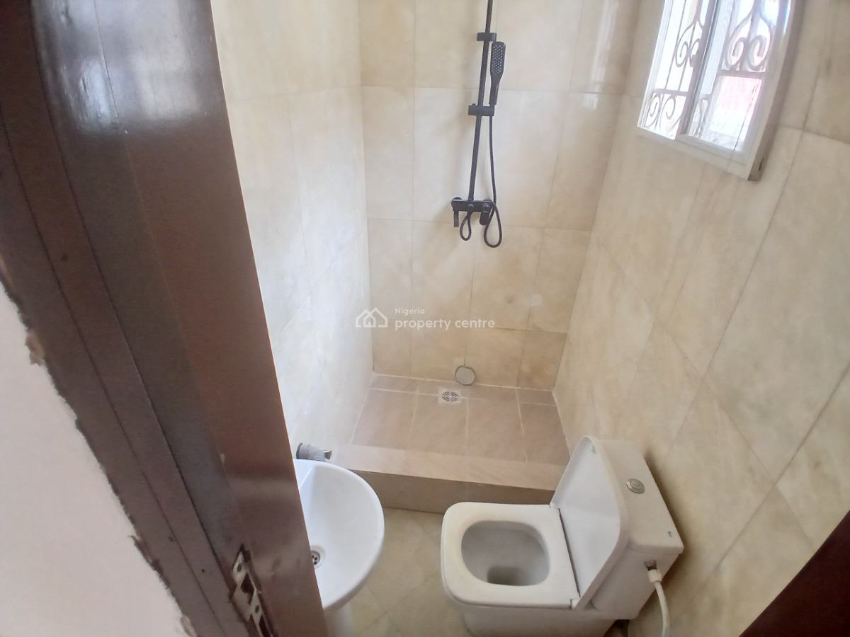 Newly Refurbished and a Fully Serviced 2 Bedroom Apartment, Lekki Phase 1, Lekki, Lagos, Flat / Apartment for Rent