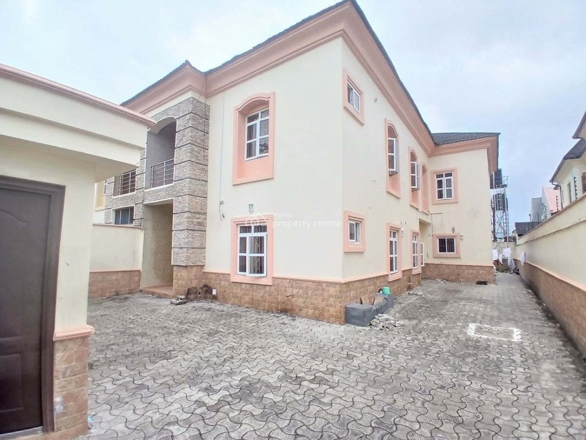 Neatly Maintained Commercial 4 Bedroom Serviced Duplex, Lekki Phase 1, Lekki, Lagos, Office Space for Rent
