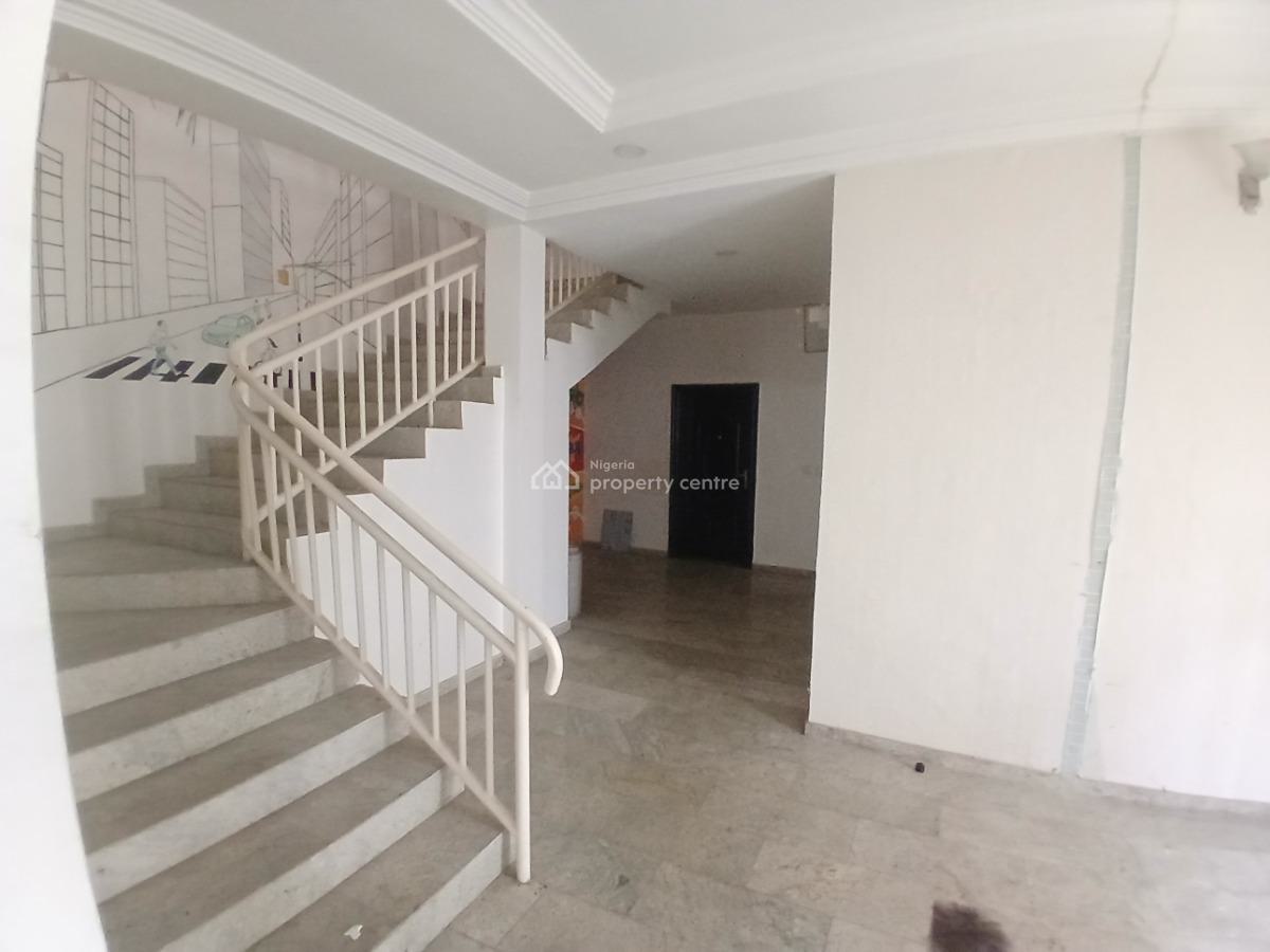 Neatly Maintained Commercial 4 Bedroom Serviced Duplex, Lekki Phase 1, Lekki, Lagos, Office Space for Rent