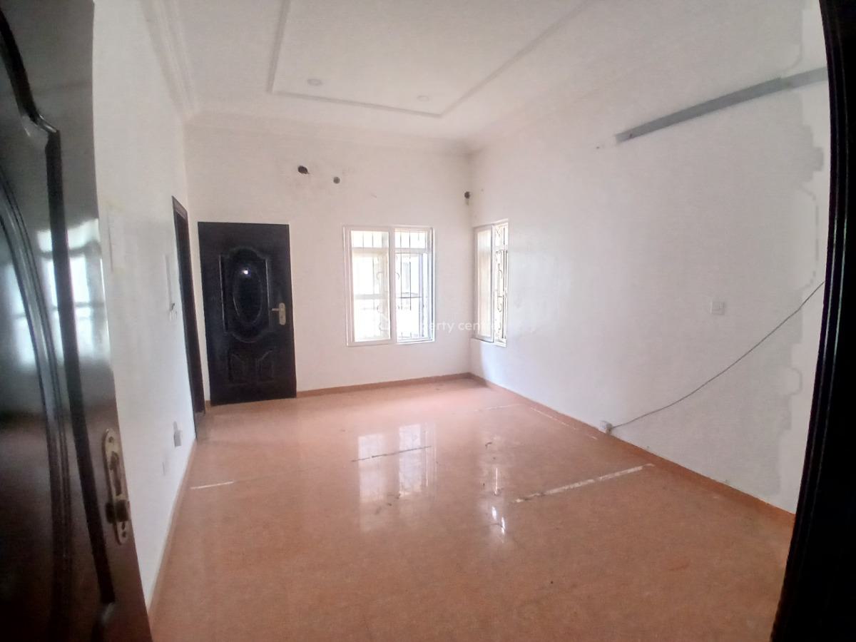 Neatly Maintained Commercial 4 Bedroom Serviced Duplex, Lekki Phase 1, Lekki, Lagos, Office Space for Rent