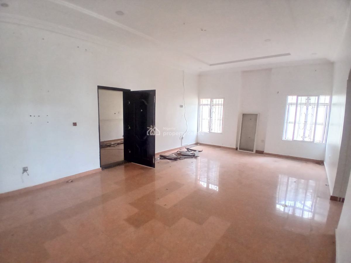 Neatly Maintained Commercial 4 Bedroom Serviced Duplex, Lekki Phase 1, Lekki, Lagos, Office Space for Rent