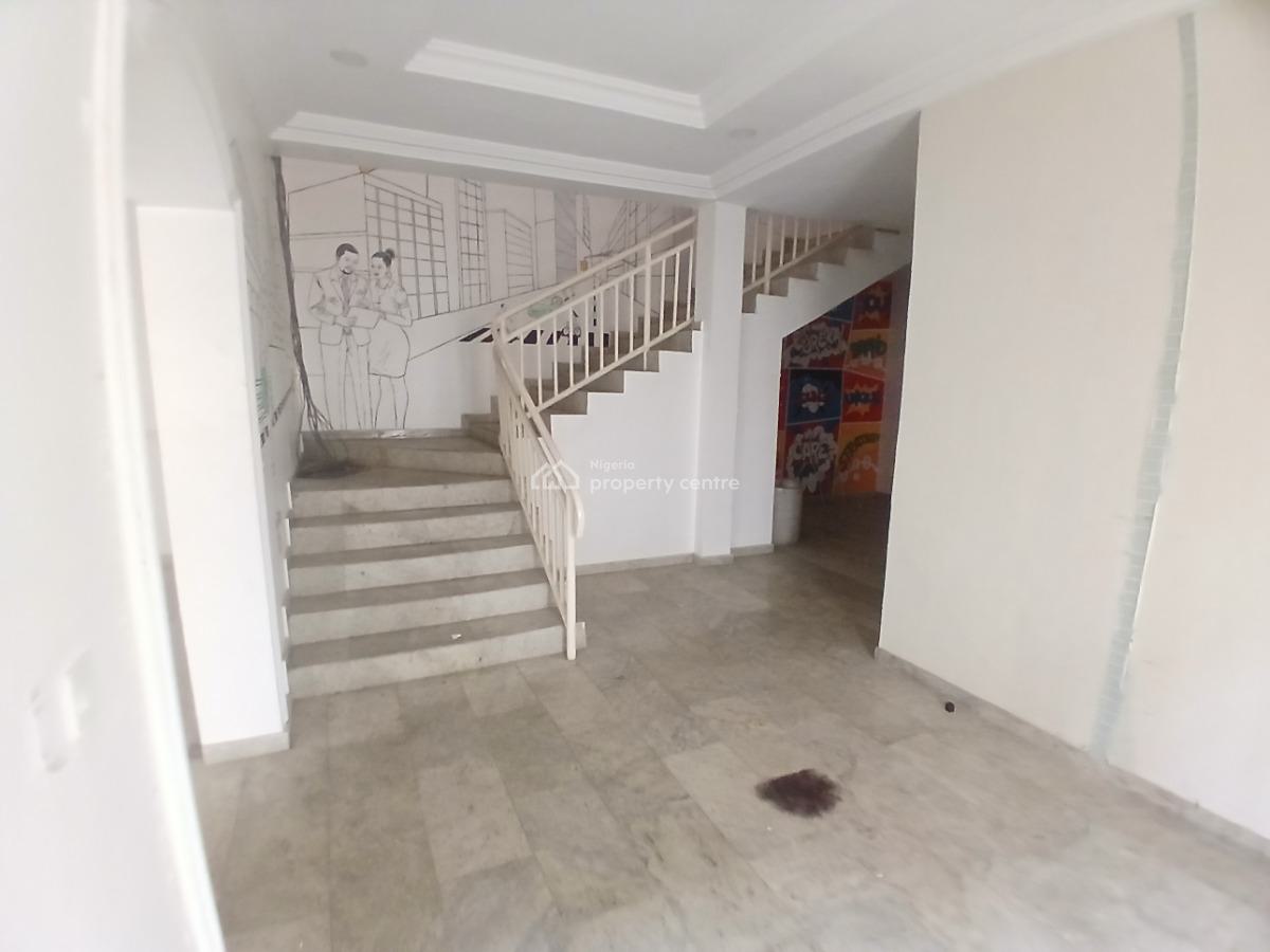 Neatly Maintained Commercial 4 Bedroom Serviced Duplex, Lekki Phase 1, Lekki, Lagos, Office Space for Rent