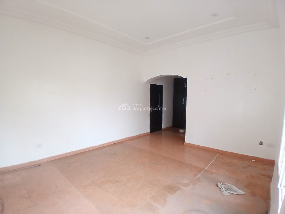 Neatly Maintained Commercial 4 Bedroom Serviced Duplex, Lekki Phase 1, Lekki, Lagos, Office Space for Rent