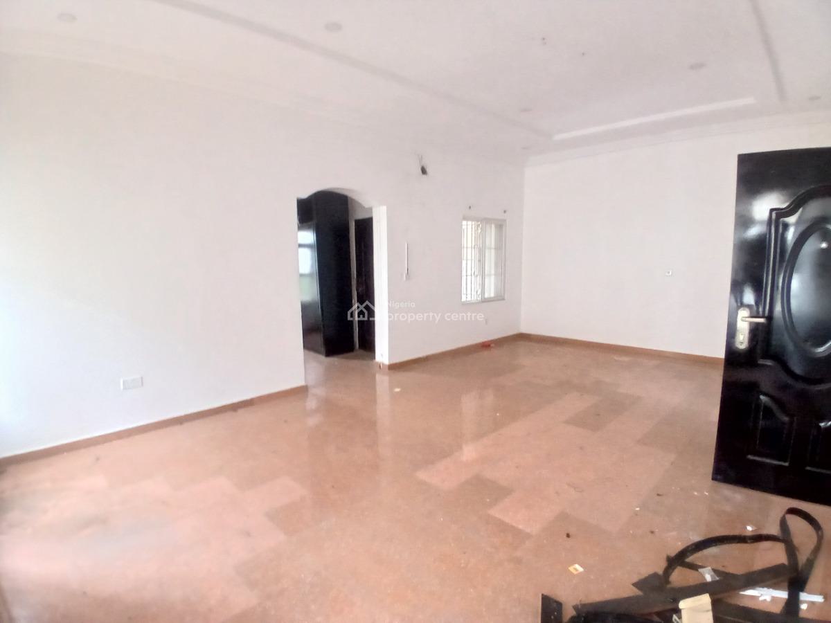 Neatly Maintained Commercial 4 Bedroom Serviced Duplex, Lekki Phase 1, Lekki, Lagos, Office Space for Rent