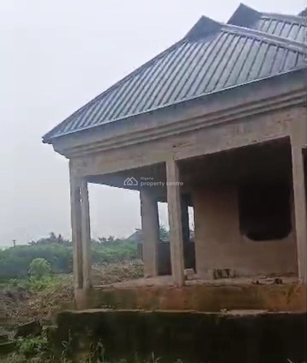 3 Masters Bedroom Bungalow 100ft By 100 Land, Aruogba Community, Airport Road, Benin, Oredo, Edo, Terraced Bungalow for Sale