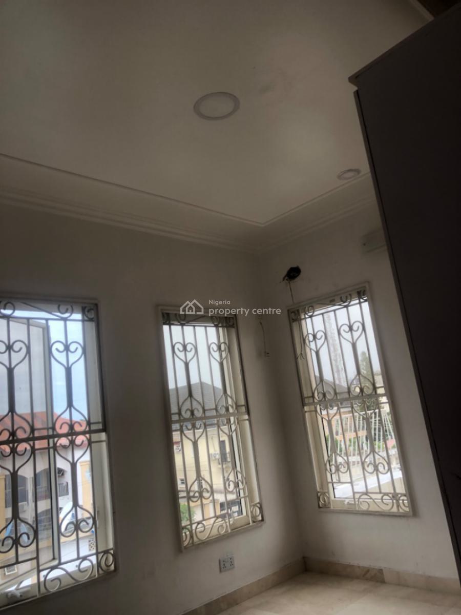 3 Bedroom Apartment, Lekki Phase 1, Lekki, Lagos, Flat / Apartment for Rent
