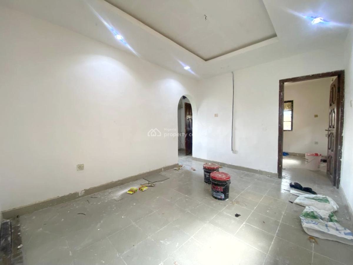Luxury Mini Flat, Omole Phase 2, Ikeja, Lagos, Mini Flat (room and Parlour) for Rent