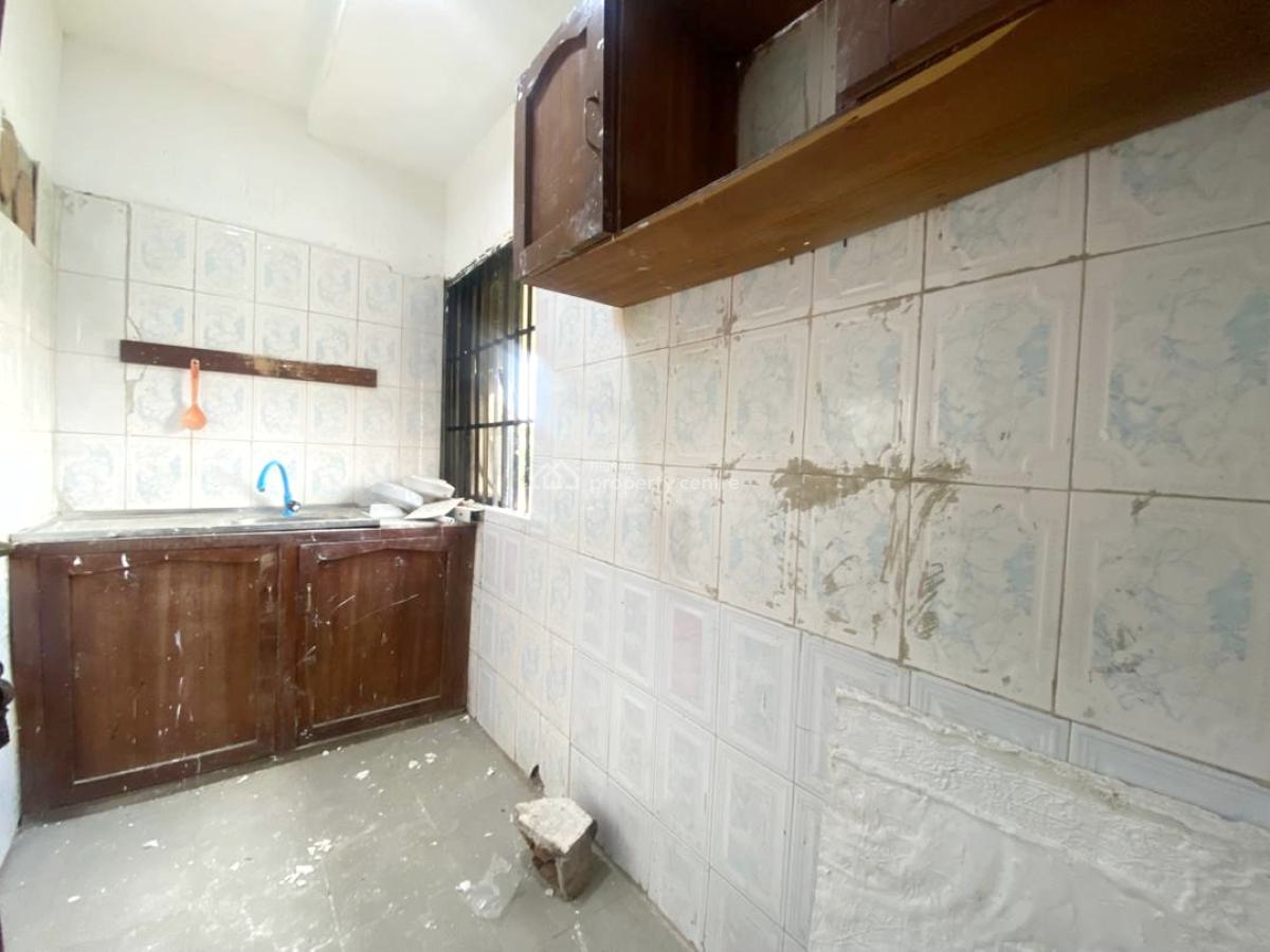 Luxury Mini Flat, Omole Phase 2, Ikeja, Lagos, Mini Flat (room and Parlour) for Rent