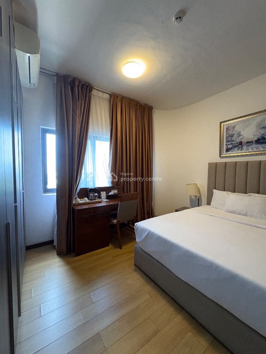 Furnished Spacious 3 Bedroom, Off Adeola Odeku, Victoria Island (vi), Lagos, Flat / Apartment for Sale