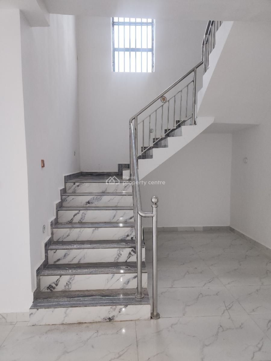 Tastefully Finished 5 Bedrooms Duplex with Bq, Guzape District, Abuja, Detached Duplex for Sale
