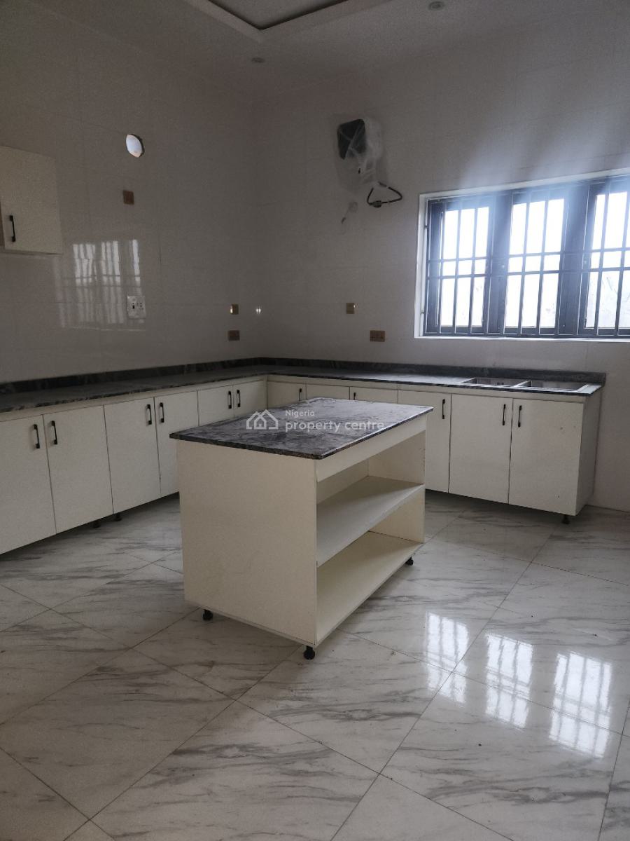 Tastefully Finished 5 Bedrooms Duplex with Bq, Guzape District, Abuja, Detached Duplex for Sale