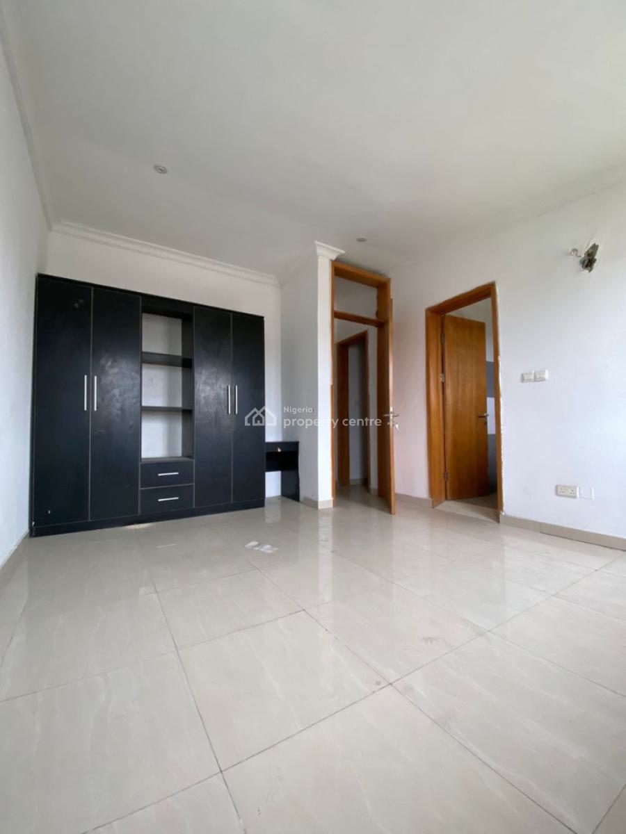 Spacious Room Upstairs Either Personal Kitchen, Off Kusenla Road, Ikate, Lekki, Lagos, Ikate Elegushi, Lekki, Lagos, Self Contain (single Rooms) for Rent
