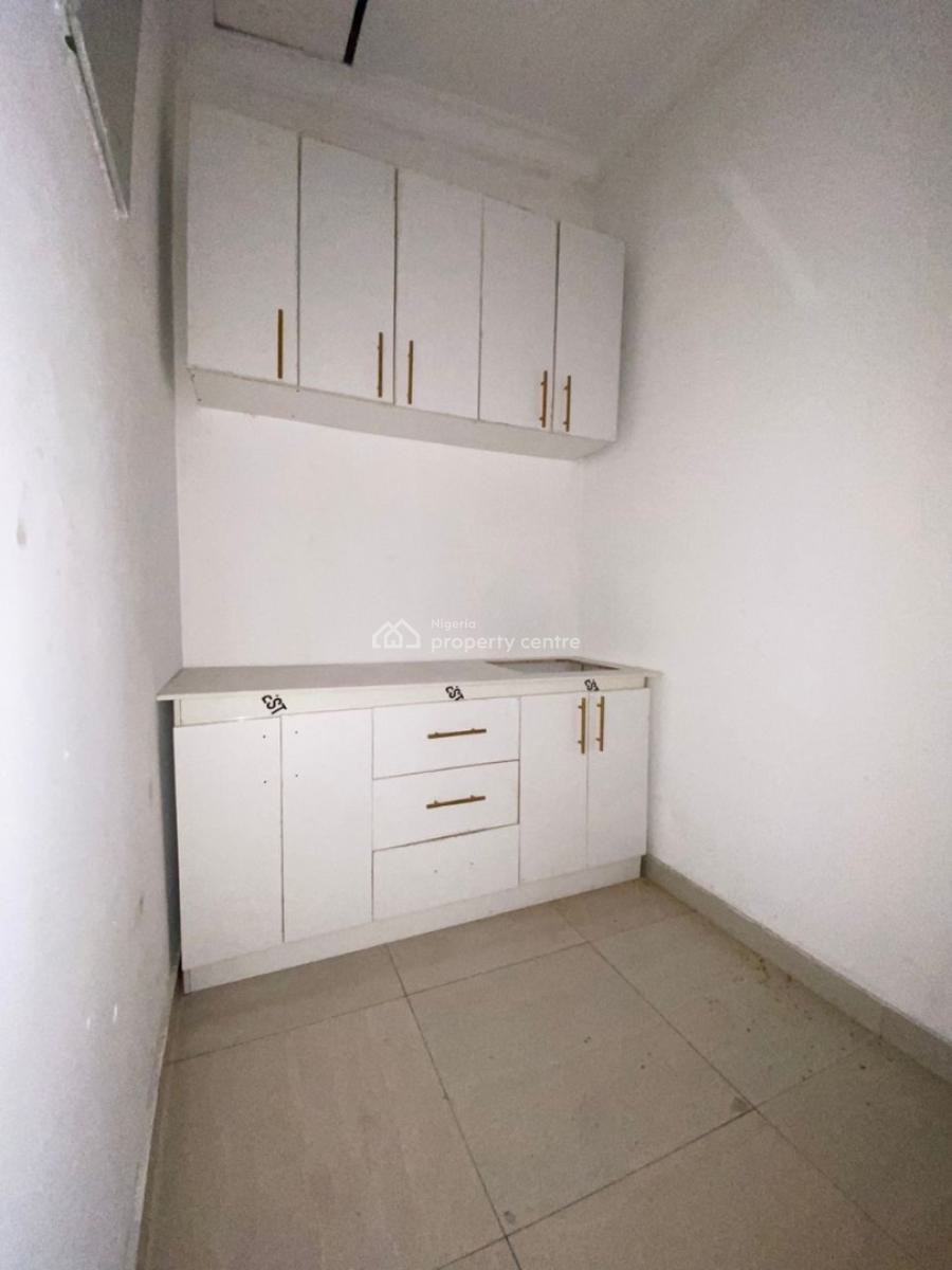 Spacious Room Upstairs Either Personal Kitchen, Off Kusenla Road, Ikate, Lekki, Lagos, Ikate Elegushi, Lekki, Lagos, Self Contain (single Rooms) for Rent