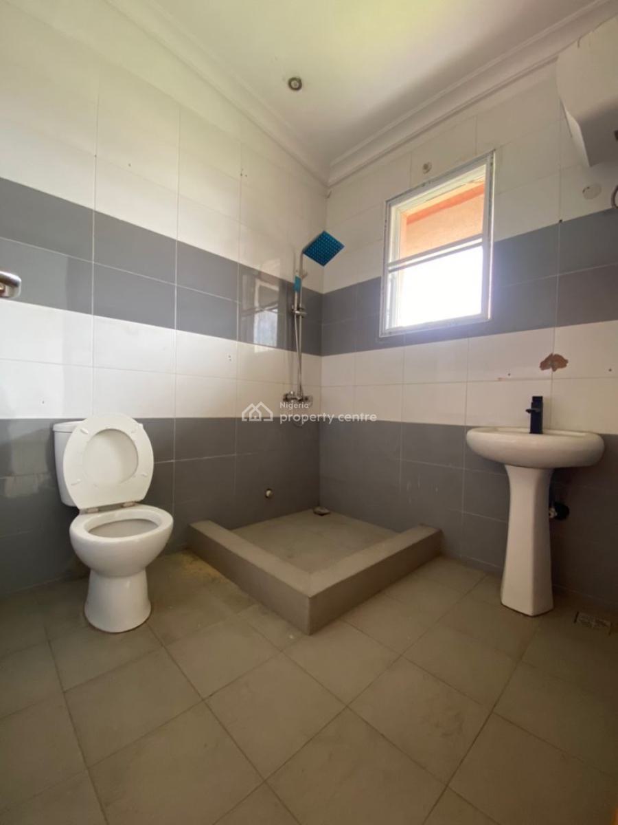 Spacious Room Upstairs Either Personal Kitchen, Off Kusenla Road, Ikate, Lekki, Lagos, Ikate Elegushi, Lekki, Lagos, Self Contain (single Rooms) for Rent