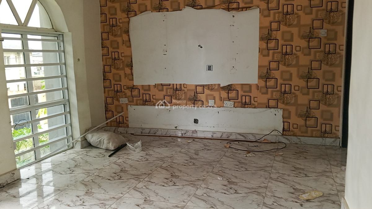 a Clean 3 Bedroom Ensuite Apartment Upstairs, Behind Owode Metal and Srabe Market, Irawo, Kosofe, Lagos, Flat / Apartment for Rent