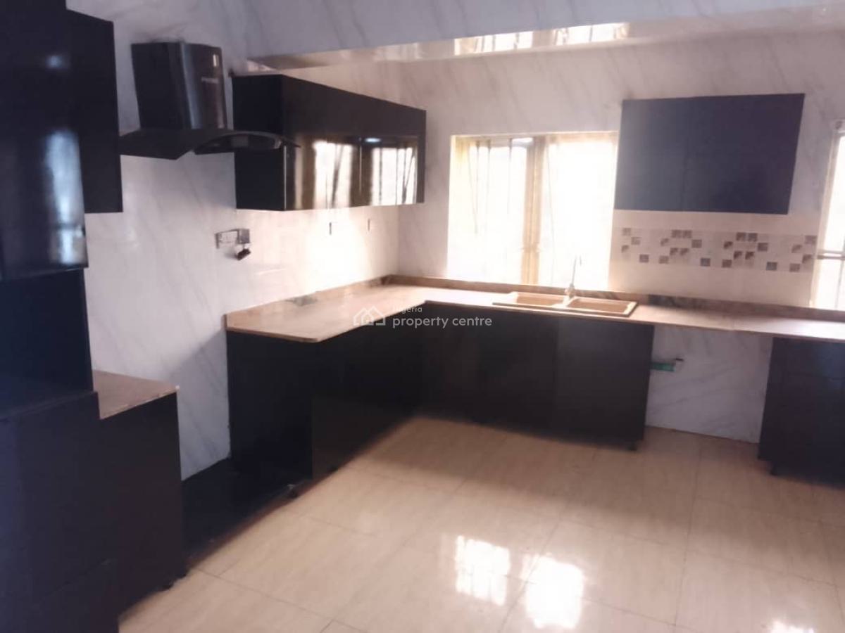 Fully Serviced 3bedroom Flat with Bq, Ikate Lekki Lagos, Ikate Elegushi, Lekki, Lagos, Flat / Apartment for Sale