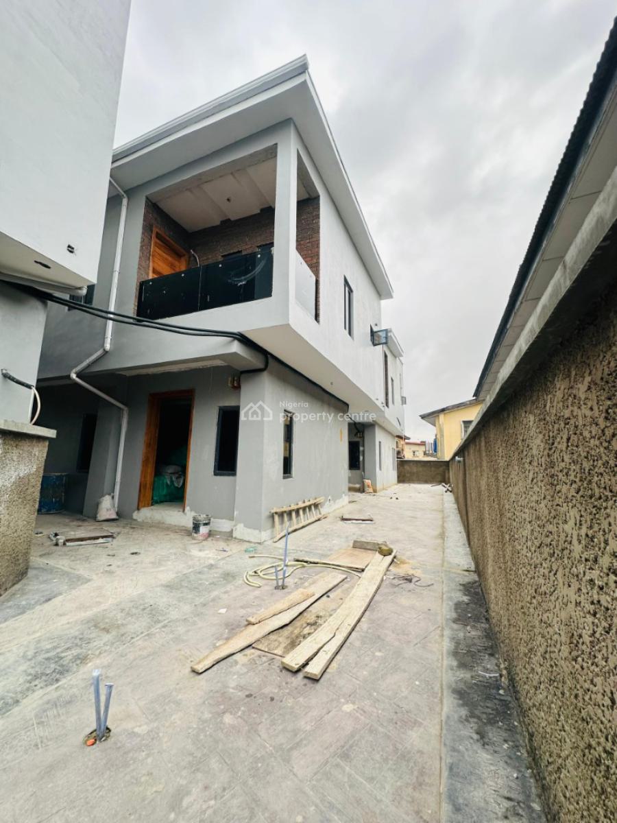 Exquisitely Built 3/4 Bedroom Semi Detached Duplex, Surulere, Lagos, Semi-detached Duplex for Sale