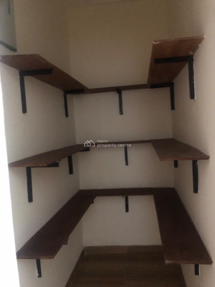 2 Bedroom Apartment (pent House), Admiralty Way, Lekki Phase 1, Lekki, Lagos, Flat / Apartment for Rent