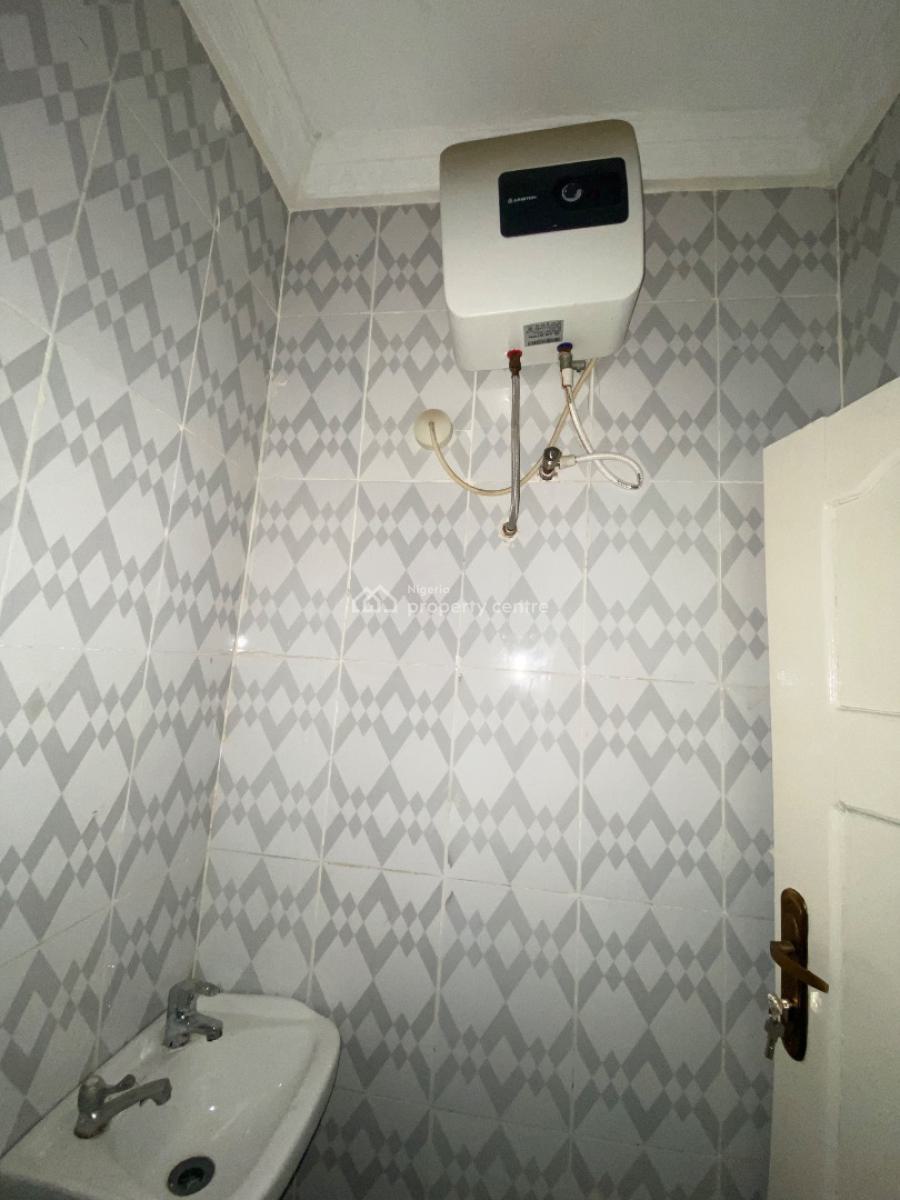 3 Bedroom Apartment, Bashoru Majek, Ajah, Lagos, Flat / Apartment for Rent