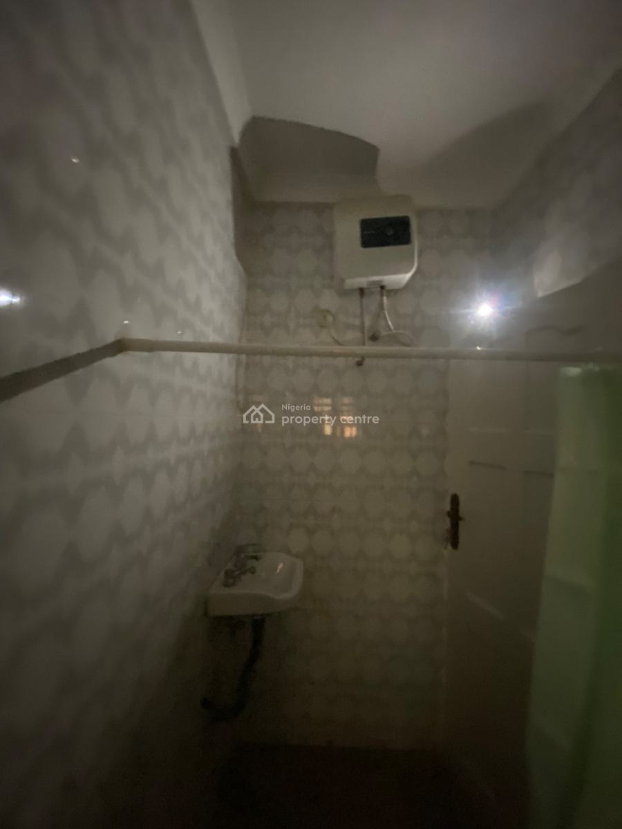 3 Bedroom Apartment, Bashoru Majek, Ajah, Lagos, Flat / Apartment for Rent
