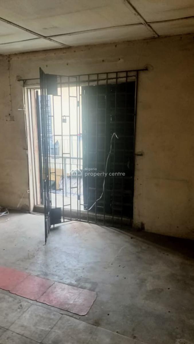 Shop Space (upstairs), Opebi, Ikeja, Lagos, Shop for Rent