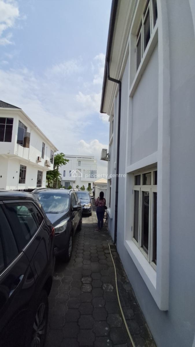 Neatly Used 5 Bedrooms Duplex, Victory Park, Osapa, Lekki, Lagos, Detached Duplex for Sale