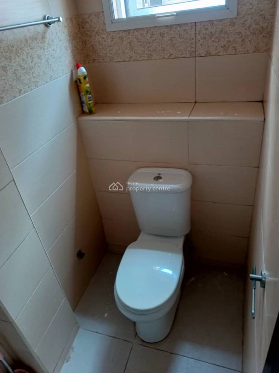 Well Maintained 3 Bedroom Apartment, Chevron Drive, Lekki Phase 2, Lekki, Lagos, Flat / Apartment for Rent