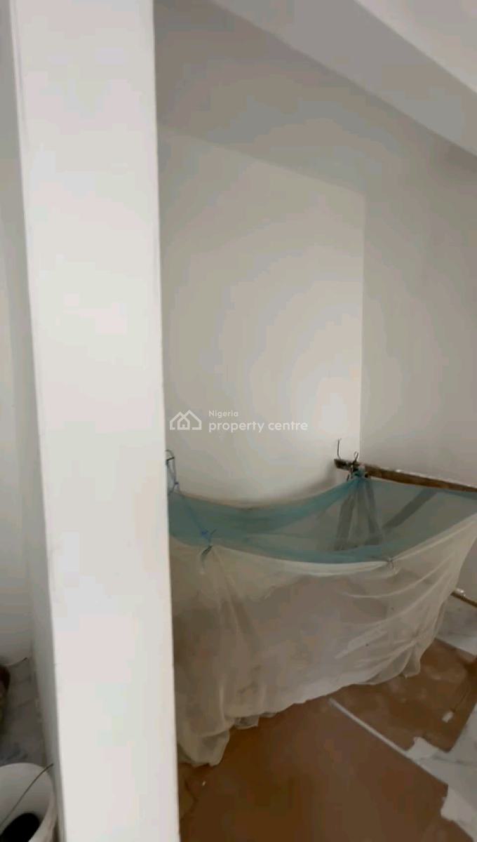 a Decent and Standard and Nice Units of Self Contain, Upstairs, Akoka, Yaba, Lagos, Self Contain (single Rooms) for Rent