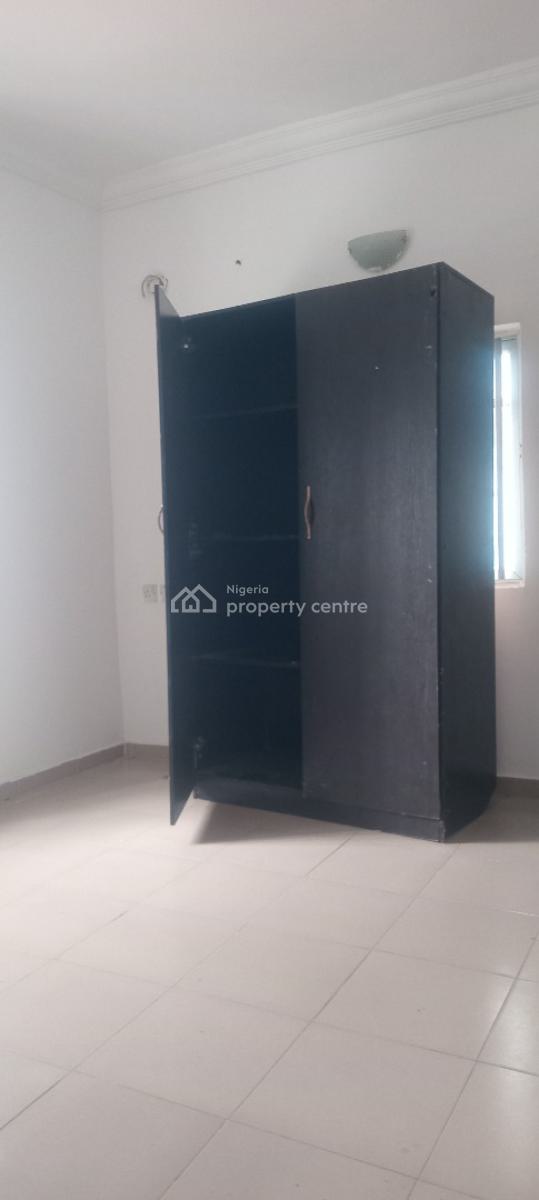 Now Available;  2 Bedroom Flat, Off Mobil Road, Ilaje, Ajah, Lagos, Flat / Apartment for Rent