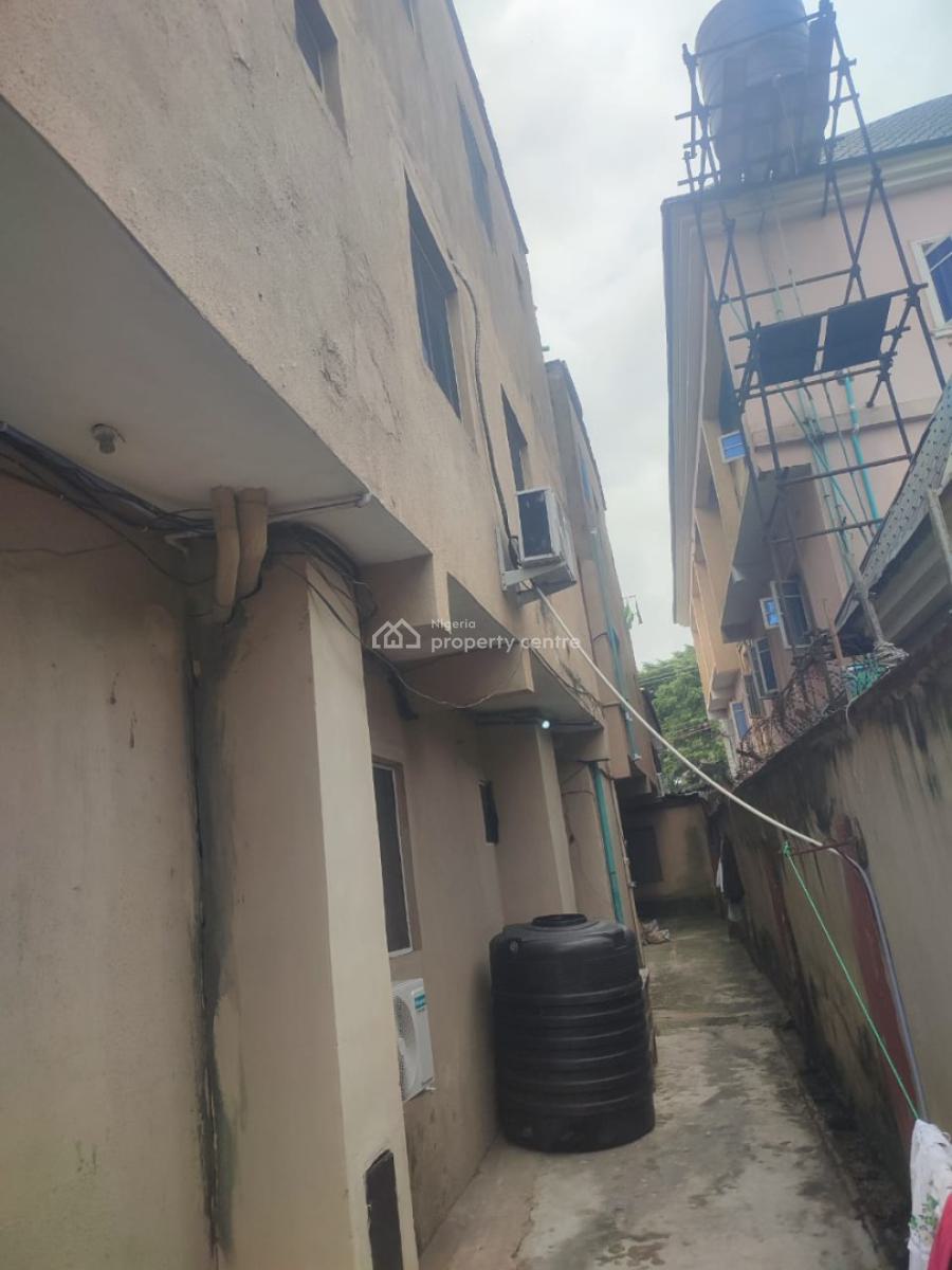 2 Storey Solid Property, Onike, Tejuosho, Yaba, Lagos, Block of Flats for Sale