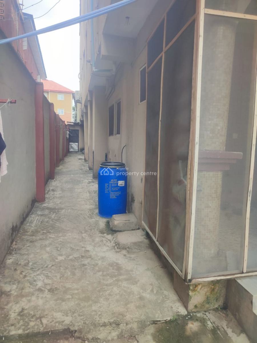 2 Storey Solid Property, Onike, Tejuosho, Yaba, Lagos, Block of Flats for Sale