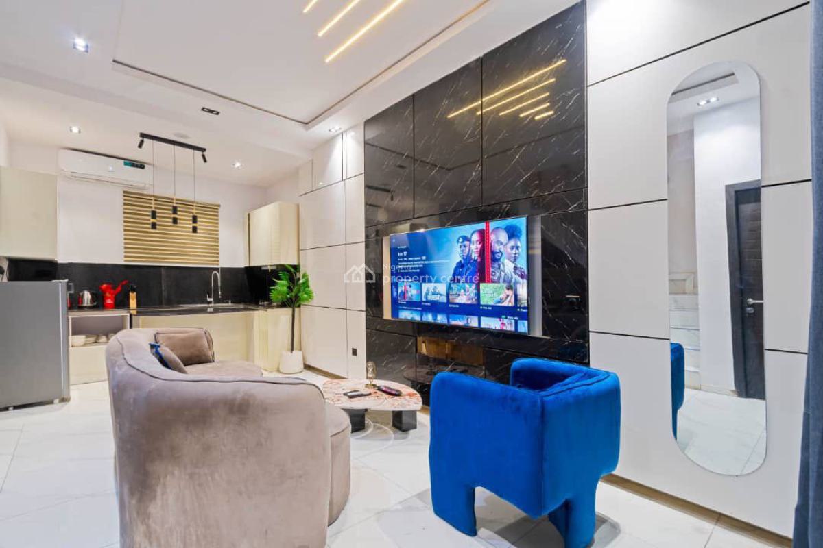 Stylish 1 Bedroom Apartment with Top Notch Amenities, Lekki Phase 1, Lekki, Lagos, Flat / Apartment Short Let